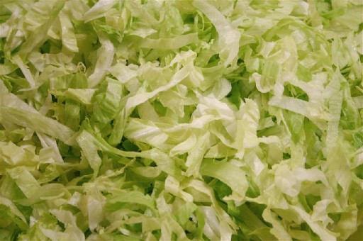 VAKUUM EISBERGSALAT GESCHN. GROB 10MM (72) 1,0KG Eisbergsalat geschnitten grob vakuum 10mm 1 kg