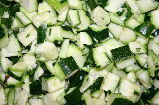 BIO ZUCCHINI WÜRFEL 20MM 2,5KG (27) (DE-ÖKO-006) Bio Zucchini Würfel 20mm 2,5kg  (DE-ÖKO-006)