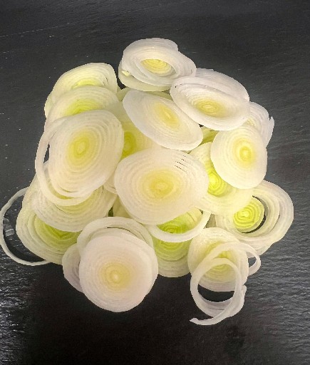 WEIßE PORREE RINGE FEIN 2MM (72) 1KG Weiße Porree Ringe fein 2mm 1kg