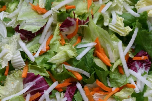 MISCHSALAT CHA-CHA  (33) 1KG 30% Chinakohl, 30% Möhren, 10% Eisberg, 10% Endivie, 10% Rettich, 10% Radicchio Mischsalat Cha-Cha 1kg