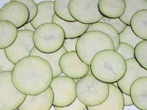 AUBERGINE HALBE SCHEIBEN GROB 10 MM (33) 1,0 KG Aubergine halbe Scheiben grob 10mm 1kg