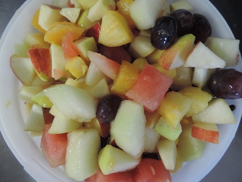 OBSTSALAT STANDARD MIT AUFGUSS (72)  5 KG Obstsalat Standard mit Aufguss 5kg