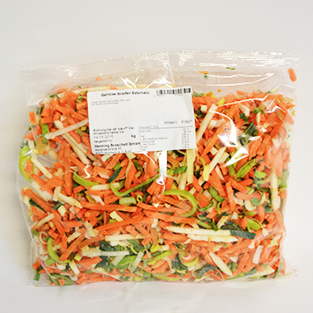 GEMÜSESTREIFEN ESTERHAZY FRISCH 5X5X50MM (KAROTTE,SELLERIE,PORREE) 1KG  (72) Gemüsestreifen Esterhazy frisch 5x5x50mm