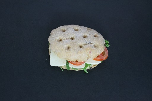 FOCCACIA TOMATE & MOZZARELLA (247) 199G STÜCK Weizenkleingebäck mit Tomate und Mozzarella Foccacia Tomate & Mozzarella 199g