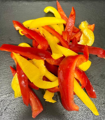 PAPRIKA STICKS GELB ROT 10MM 1KG SCHALE (72 Paprika Sticks Gelb und Rot 1 Kg