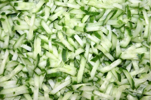 EXTRA GURKEN STREIFEN MITTEL 5MM (33) 1,0KG Extra Gurken Streifen mittel 5mm 1kg