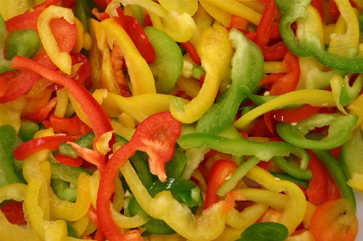 GROßGEBINDE PAPRIKA  MIX STREIFEN 10MM (72) 10KG KISTE Paprika Mix Streifen 10kg