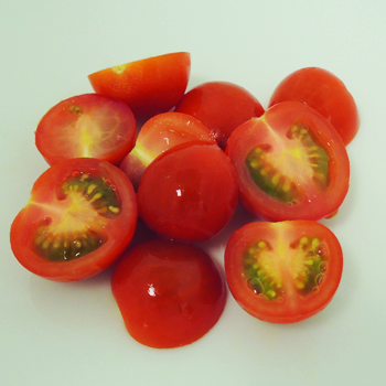 HALBIERTE CHERRYTOMATEN  (72) 1 KG Halbierte Cherrytomaten 1kg