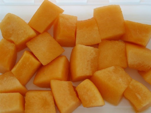 CANTALOUPEMELONE WÜRFEL GROB 30MM 1KG (33)   Cantaloupe-Melone Würfel grob 30mm 1kg