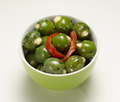 *WF* AP OLIVEN GRÜN GEFÜLLT MIT MANDELN (33) 1KG Antipasti Oliven Grün gefülllt mit Mandeln 1kg